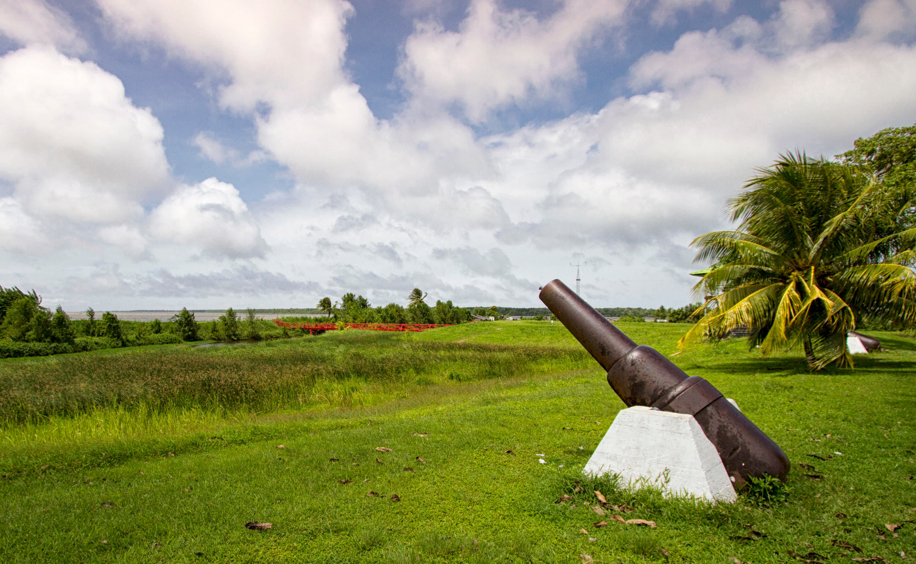 Walk the Ramparts of Fort Nieuw Amsterdam