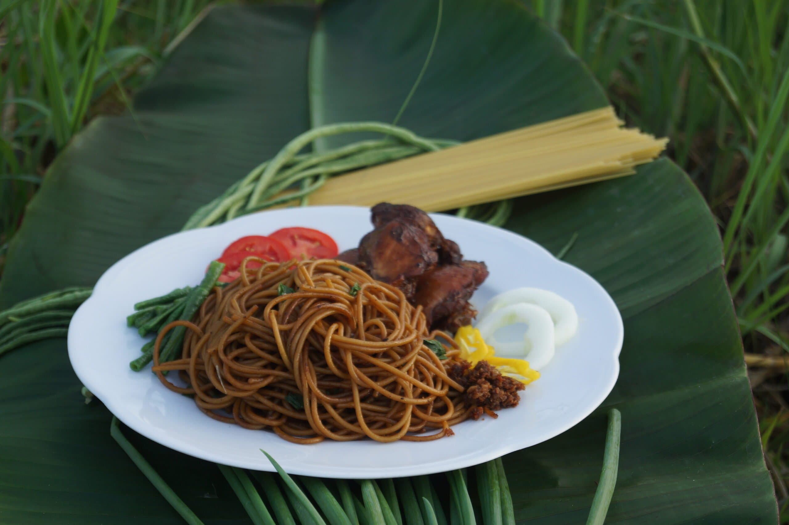 Bami or Nasi