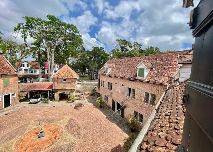 Visit Fort Zeelandia